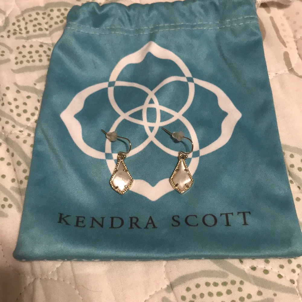 kendra scott earrings